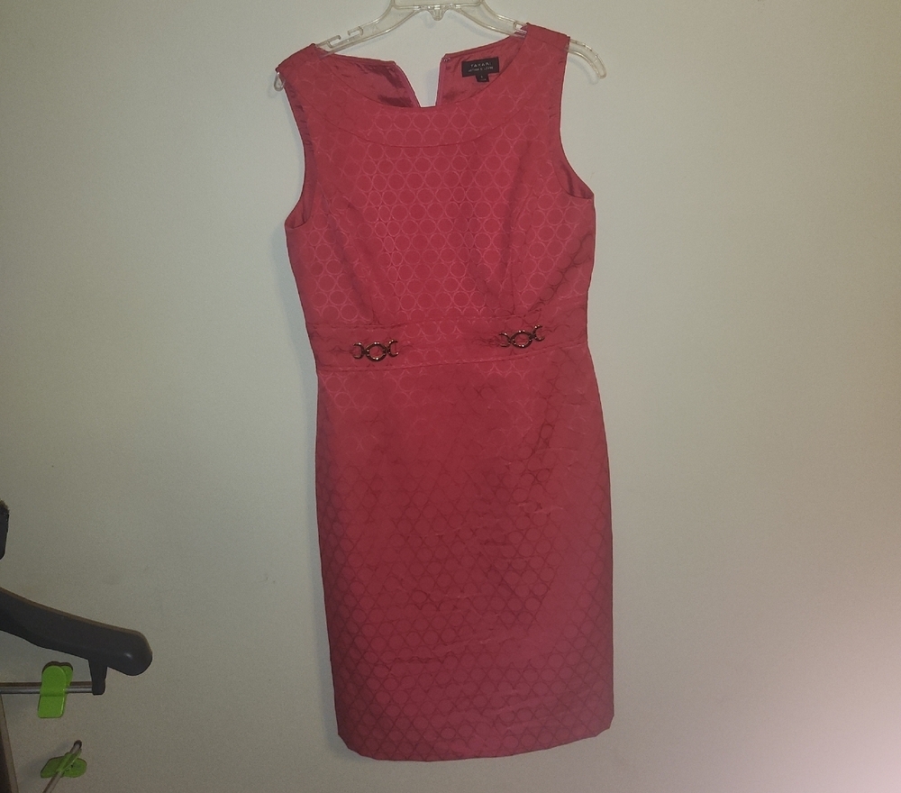 Tahari Coral Sleeveless Midi Dress
